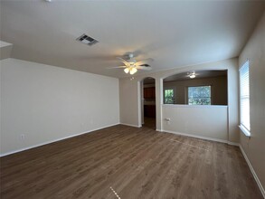 1450 David Curry Dr in Round Rock, TX - Building Photo - Building Photo