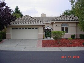 4237 Napa Loop in Roseville, CA - Building Photo