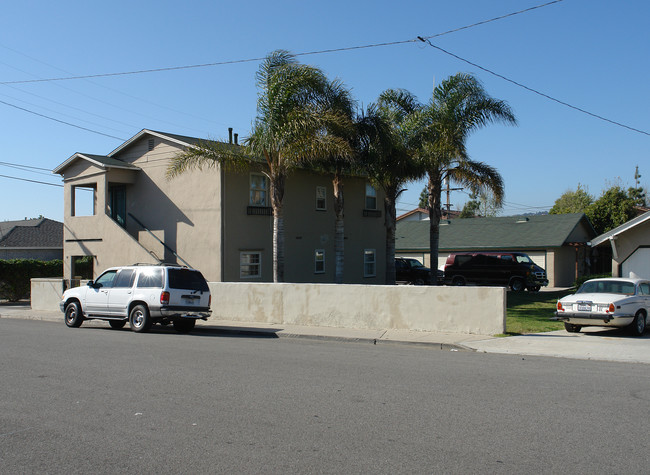 2451 Lomita St in Camarillo, CA - Building Photo - Building Photo