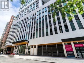 121 St Patrick St in Toronto, ON - Building Photo