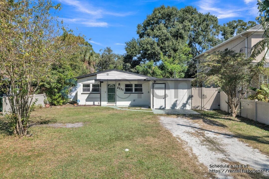3321 W Iowa Ave in Tampa, FL - Foto de edificio