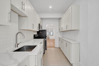 145 Englewood Ave, Unit 4 in Boston, MA - Building Photo - Building Photo