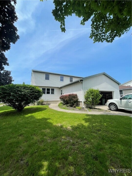 152 Argus Dr in Depew, NY - Building Photo