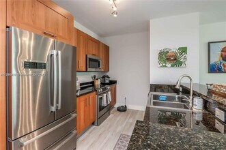 1300 Ponce de Leon in Coral Gables, FL - Building Photo - Building Photo