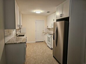 842 Graythorn Ln in Tallahassee, FL - Building Photo - Building Photo