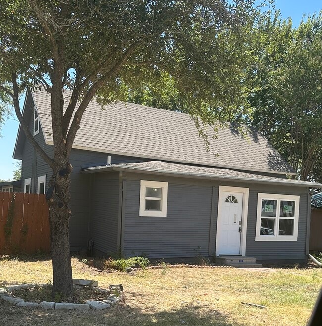 property at 203 W Purdom