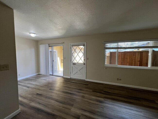 1281 Saratoga Ave in San Jose, CA - Building Photo - Building Photo