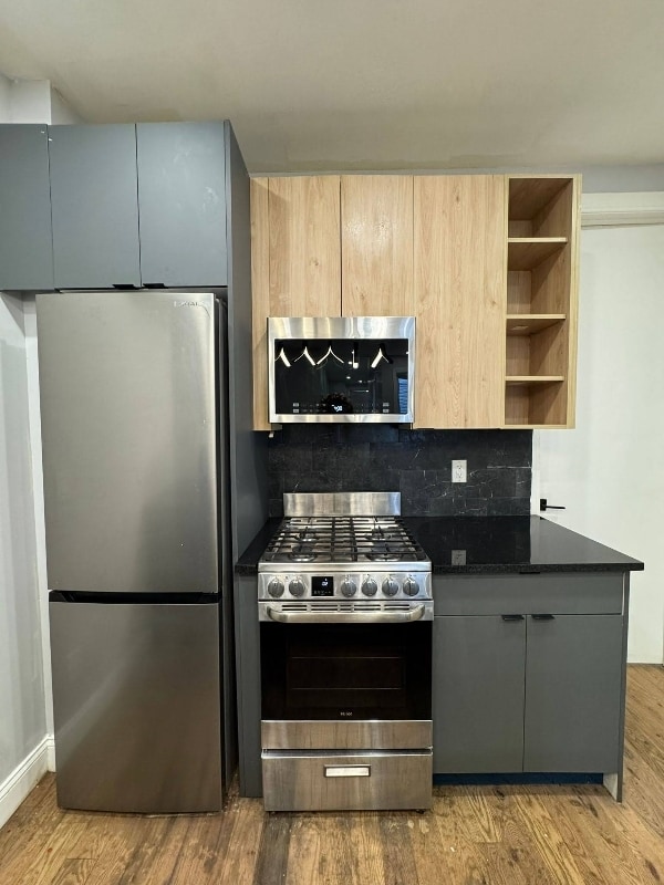 64 Logan Ave in Jersey City, NJ - Building Photo - Building Photo