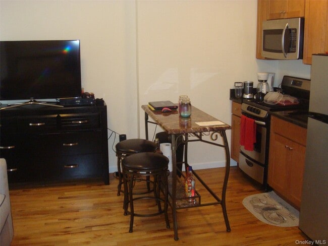 property at 122 Main St