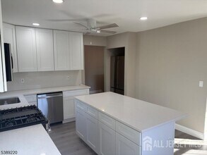 428 Highland Ave in South Plainfield, NJ - Building Photo - Building Photo
