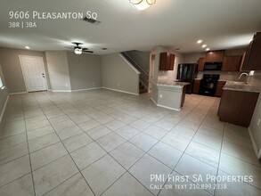 9606 Pleasanton Square in San Antonio, TX - Building Photo - Building Photo