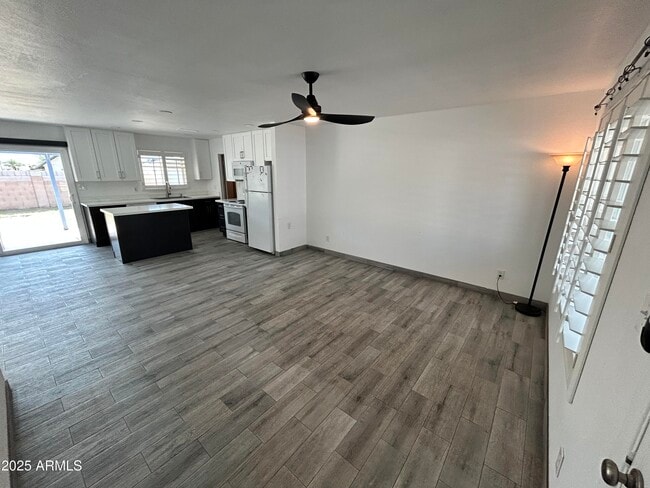 413 W Piute Ave in Phoenix, AZ - Building Photo - Building Photo