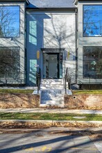 3921 W St NW in Washington, DC - Foto de edificio - Building Photo