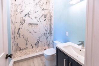 18 Beach St, Unit 2 in Plymouth, MA - Building Photo - Building Photo