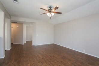 100 Walnut Dr in Seagoville, TX - Building Photo - Building Photo