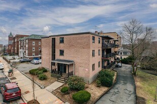 154 High St in Medford, MA - Building Photo