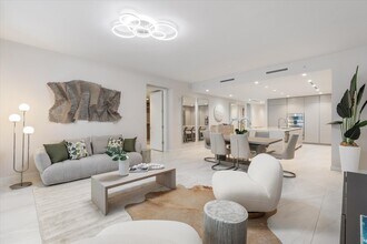 220 SE Mizner Blvd in Boca Raton, FL - Building Photo - Building Photo