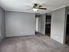 64 Lynnwood Cir in Clarksville, TN - Building Photo - Building Photo