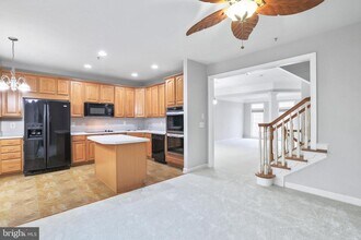 7106 Point Replete Cir in Fort Belvoir, VA - Building Photo - Building Photo