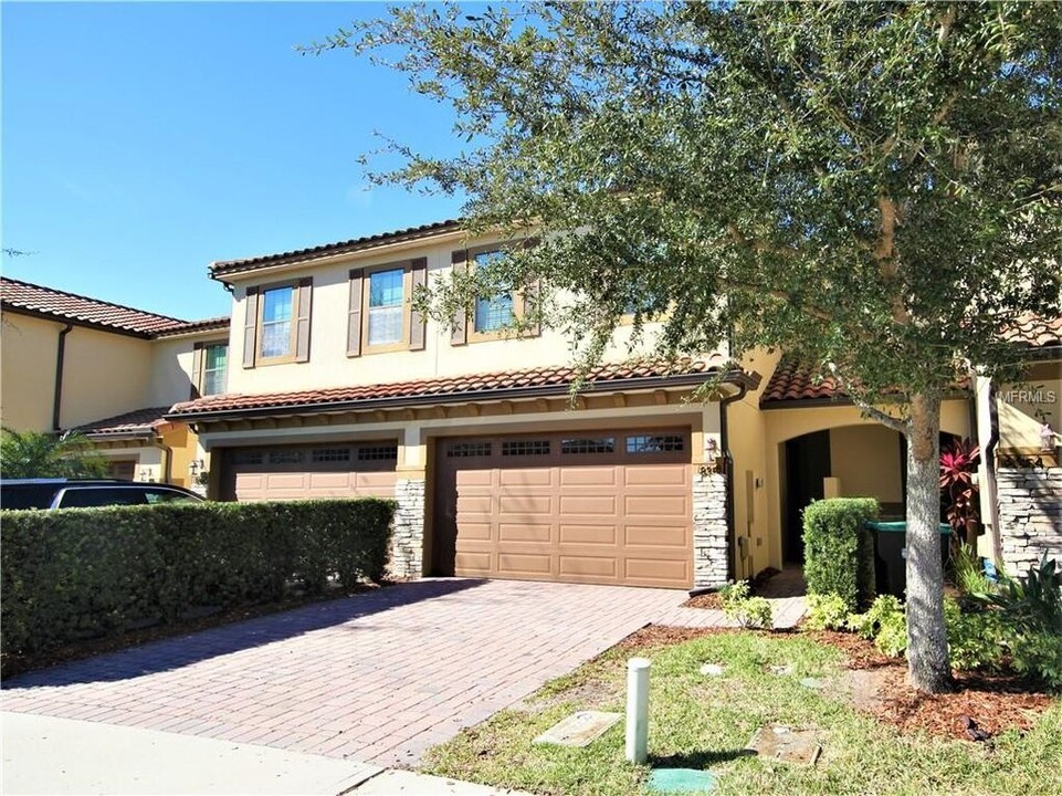 8358 Kelsall Dr in Orlando, FL - Foto de edificio