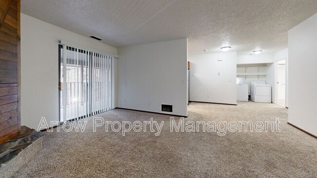 203 E Arbor Ave in Bismarck, ND - Building Photo - Building Photo