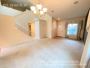 815 183rd Pl SE in Bothell, WA - Building Photo - Building Photo