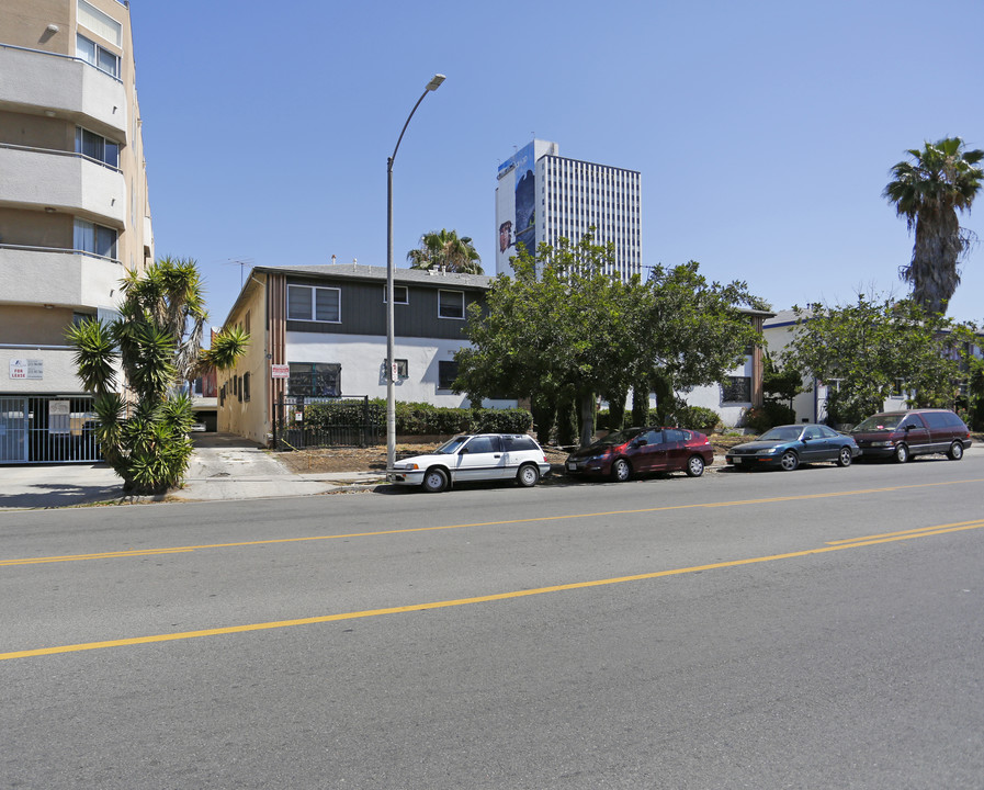 3847 W 7th St in Los Angeles, CA - Building Photo