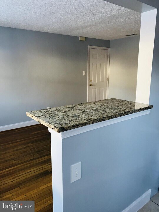 4519 Fairfax Rd-Unit -2 in Baltimore, MD - Building Photo