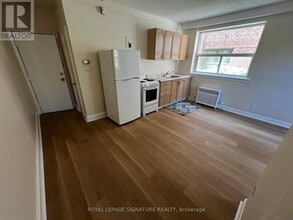 1000 O'Connor Dr in Toronto, ON - Building Photo - Building Photo