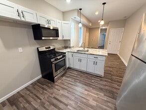 4654 York Rd, Unit Unit 2 in Baltimore, MD - Building Photo - Building Photo