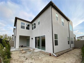 180 Sierra Madre in Lake Forest, CA - Building Photo - Building Photo