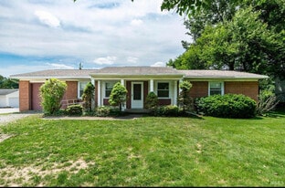 601 N Smith Rd in Bloomington, IN - Building Photo