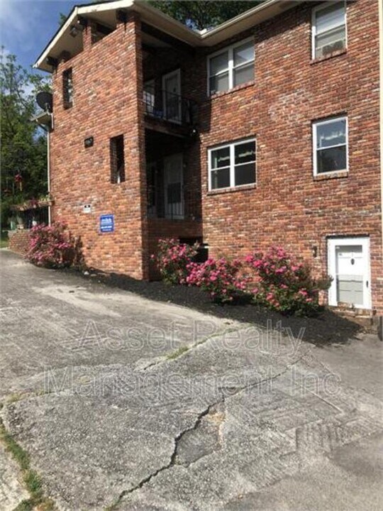 5017 Inskip Rd in Knoxville, TN - Building Photo