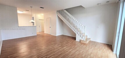 2058 Madeira Dr in Weston, FL - Building Photo - Building Photo