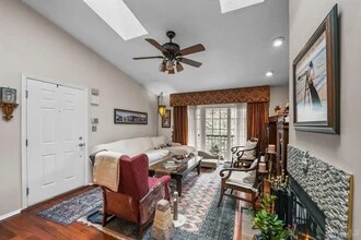 45 Amethyst Way, Unit Franklin Park 2 Bed Condo in Franklin Park, NJ - Building Photo - Building Photo