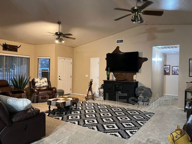 18602 E Mary Ann Way in Queen Creek, AZ - Building Photo - Building Photo