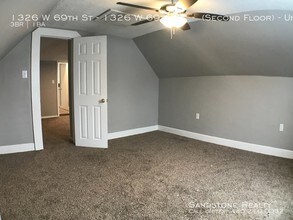 1326 W 69th St-Unit -Unit C in Cleveland, OH - Building Photo - Building Photo