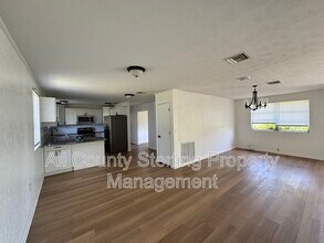 2730 N US Hwy 441 in Lake City, FL - Building Photo - Building Photo