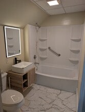 212 Howard St, Unit 3rd floor in Brockton, MA - Foto de edificio - Building Photo