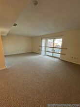 3 April Ln, Unit 33 in Lexington, MA - Foto de edificio - Building Photo