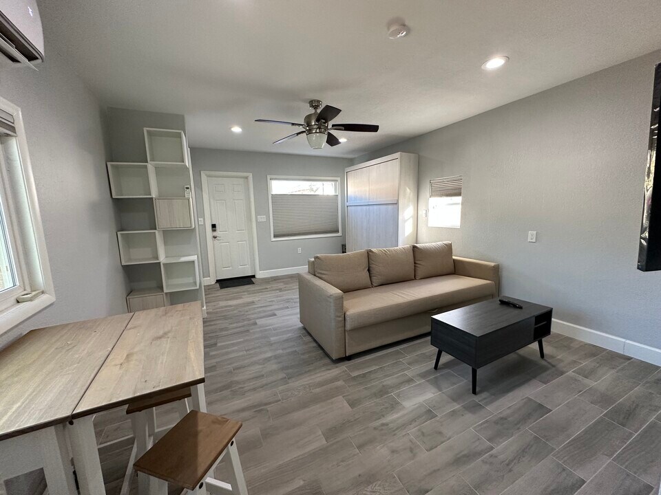 2506 N Richland St, Unit 2 in Phoenix, AZ - Building Photo