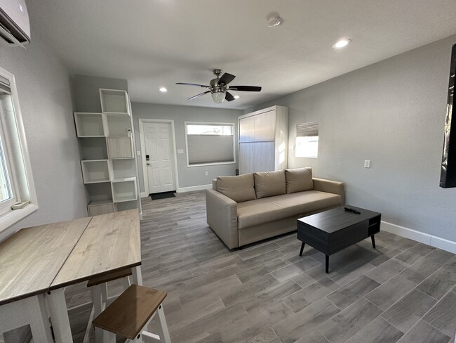 property at 2506 N Richland St