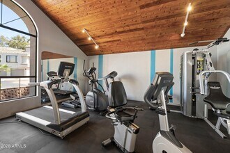 10055 E Mountainview Lake Dr in Scottsdale, AZ - Building Photo - Building Photo