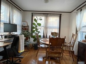 52 Foskett St, Unit 1 in Somerville, MA - Building Photo - Building Photo