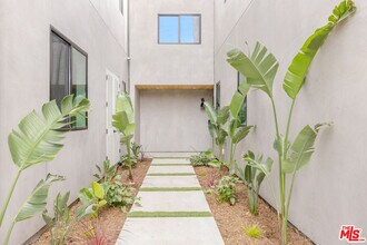 12702 Pacific Ave in Los Angeles, CA - Building Photo - Building Photo