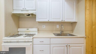 2120 South St in Philadelphia, PA - Building Photo - Building Photo