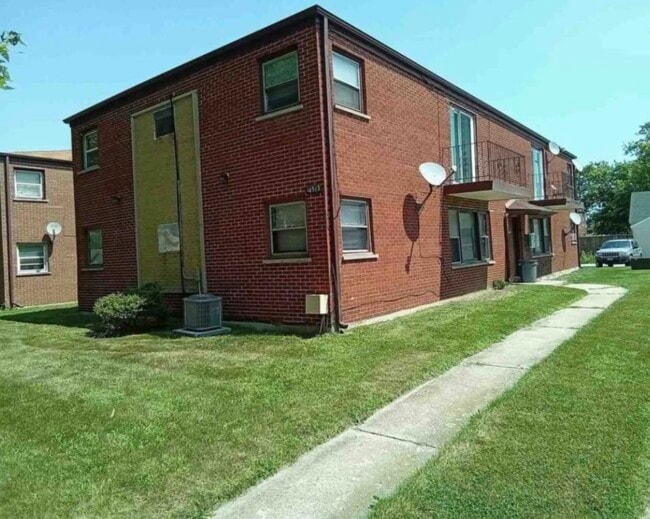 14513 S Richmond Ave, Unit 4