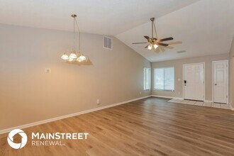 1102 N Pressview Ave in Altamonte Springs, FL - Building Photo - Building Photo