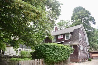 807 W California Ave in Urbana, IL - Building Photo - Building Photo