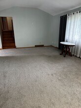 5325 Devon Dr in North Olmsted, OH - Building Photo - Building Photo
